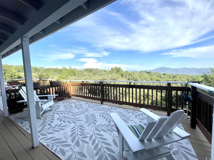 Sunrise Suite front deck with views